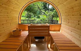 The No.10 山中湖／サウナとbbq、焚き火が楽しめる自然に囲まれた別荘【ペット可】